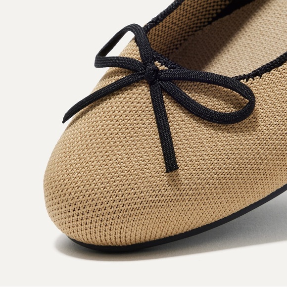 NIB Rothy’s The Ballet Flat in Beige and Black Size 8.5 - Picture 4 of 11